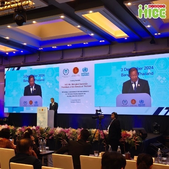 ออกแบบฉากเวทีประชุม แสง สี เสียง - ให้เช่าหูฟังแปลภาษา ล่ามแปลภาษา - ไมตี้ ไมซ์